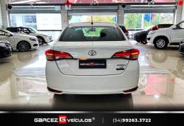 TOYOTA - YARIS - 2022/2023 - Branca - R$ 93.000,00