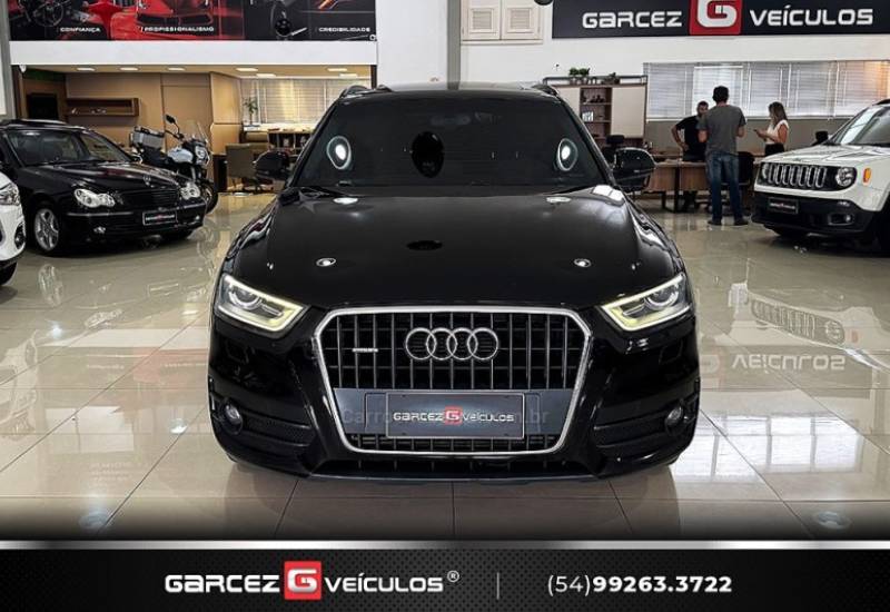 AUDI - Q3 - 2015/2015 - Preta - R$ 90.000,00