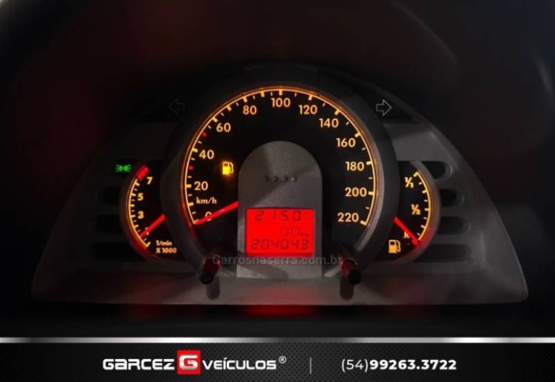 VOLKSWAGEN - CROSSFOX - 2005/2006 - Preta - R$ 32.900,00