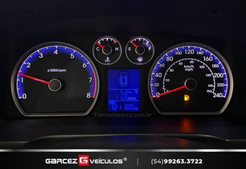 HYUNDAI - I30 - 2010/2011 - Prata - R$ 45.900,00