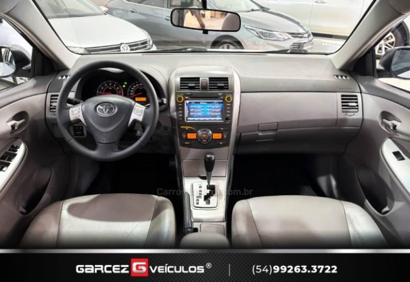 TOYOTA - COROLLA - 2009/2010 - Prata - R$ 58.900,00