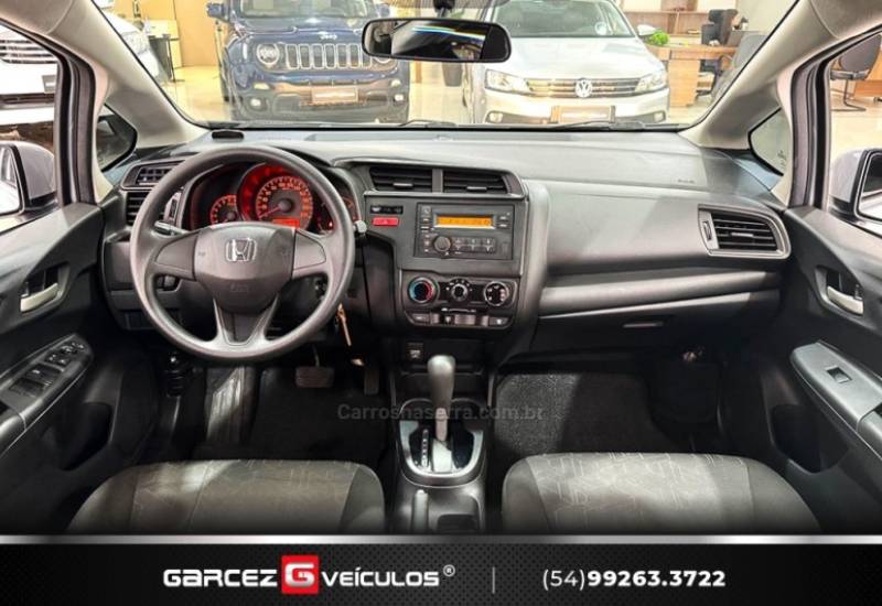 HONDA - FIT - 2015/2015 - Prata - R$ 65.900,00