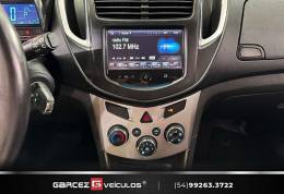 CHEVROLET - TRACKER - 2013/2014 - Branca - R$ 68.900,00