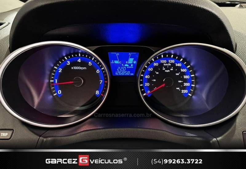 HYUNDAI - IX35 - 2010/2011 - Prata - R$ 57.900,00