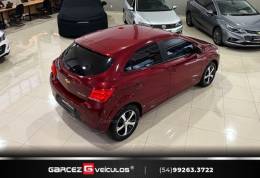 CHEVROLET - ONIX - 2016/2017 - Vermelha - R$ 65.000,00
