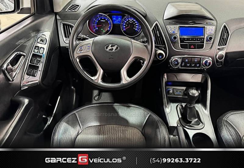 HYUNDAI - IX35 - 2010/2011 - Prata - R$ 57.900,00