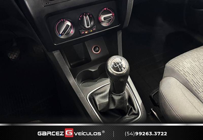 VOLKSWAGEN - SPACEFOX - 2012/2013 - Prata - R$ 45.900,00