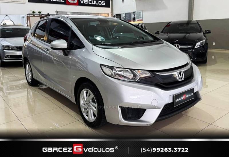 HONDA - FIT - 2015/2015 - Prata - R$ 65.900,00