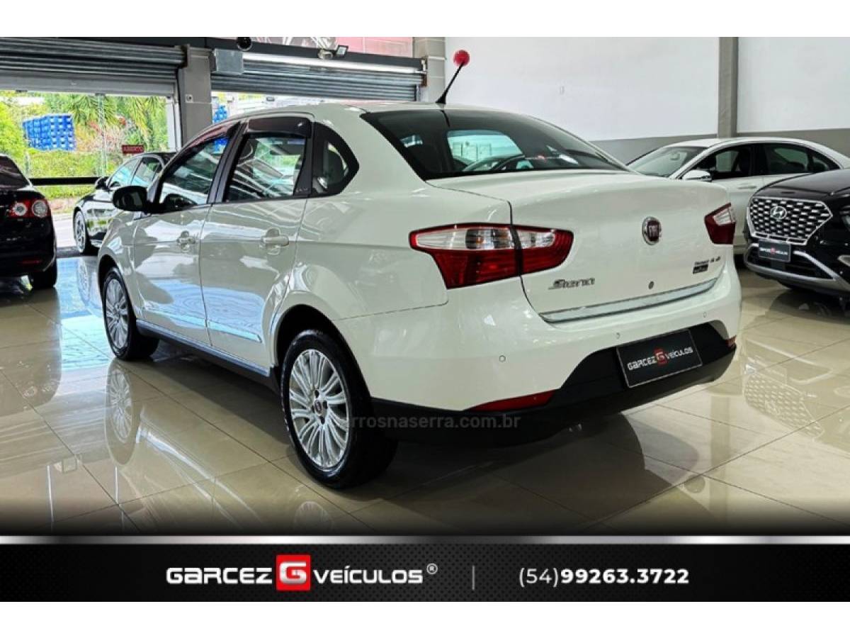 FIAT - GRAND SIENA - 2013/2014 - Branca - R$ 43.900,00