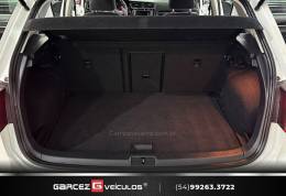VOLKSWAGEN - GOLF - 2014/2015 - Branca - R$ 83.900,00