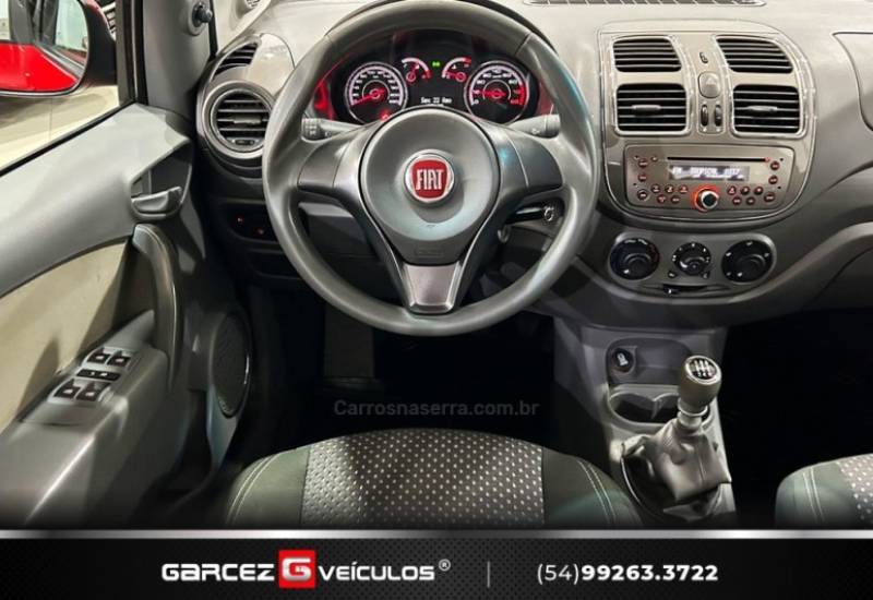 FIAT - GRAND SIENA - 2014/2014 - Vermelha - R$ 42.000,00