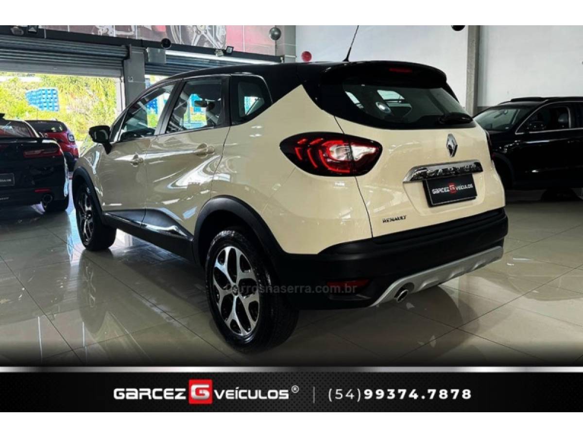 RENAULT - CAPTUR - 2017/2018 - Branca - R$ 74.900,00