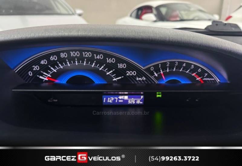 TOYOTA - ETIOS - 2015/2015 - Cinza - R$ 47.900,00