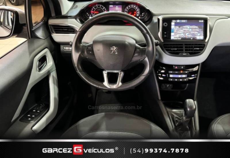 PEUGEOT - 208 - 2015/2016 - Prata - R$ 45.900,00