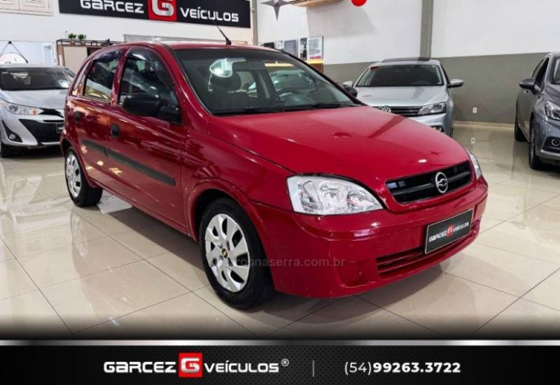 CHEVROLET - CORSA - 2003/2004 - Vermelha - R$ 23.900,00