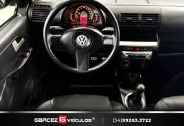 VOLKSWAGEN - CROSSFOX - 2005/2006 - Preta - R$ 32.900,00