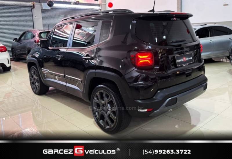 JEEP - RENEGADE - 2022/2022 - Preta - R$ 129.900,00