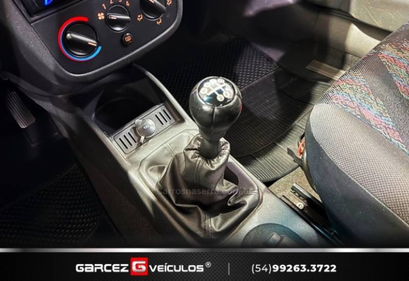 CHEVROLET - CORSA - 2003/2004 - Vermelha - R$ 23.900,00