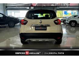 RENAULT - CAPTUR - 2017/2018 - Branca - R$ 74.900,00