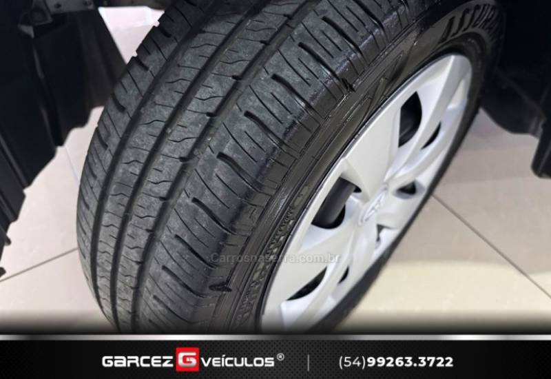 TOYOTA - ETIOS - 2015/2015 - Cinza - R$ 47.900,00