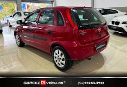 CHEVROLET - CORSA - 2003/2004 - Vermelha - R$ 23.900,00