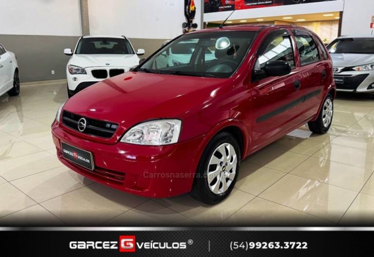 CHEVROLET - CORSA - 2003/2004 - Vermelha - R$ 23.900,00