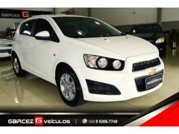 CHEVROLET - SONIC - 2013/2014 - Branca - R$ 42.900,00