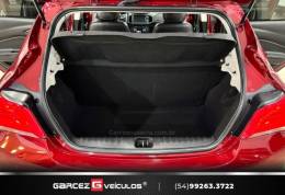 CHEVROLET - ONIX - 2016/2017 - Vermelha - R$ 65.000,00