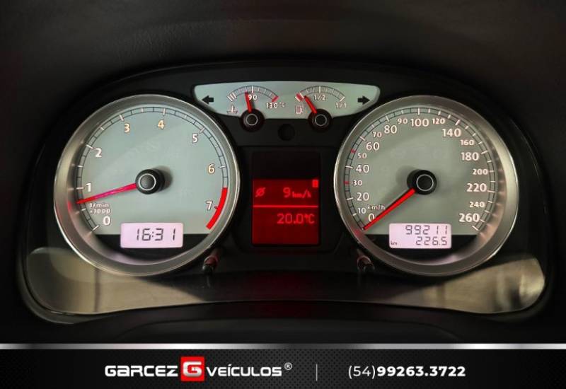 VOLKSWAGEN - GOLF - 2008/2009 - Vermelha - R$ 85.000,00