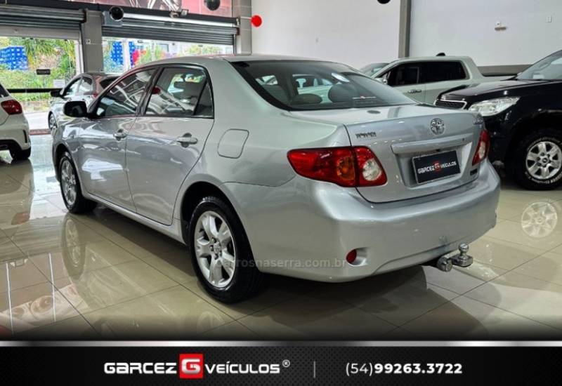 TOYOTA - COROLLA - 2009/2010 - Prata - R$ 58.900,00