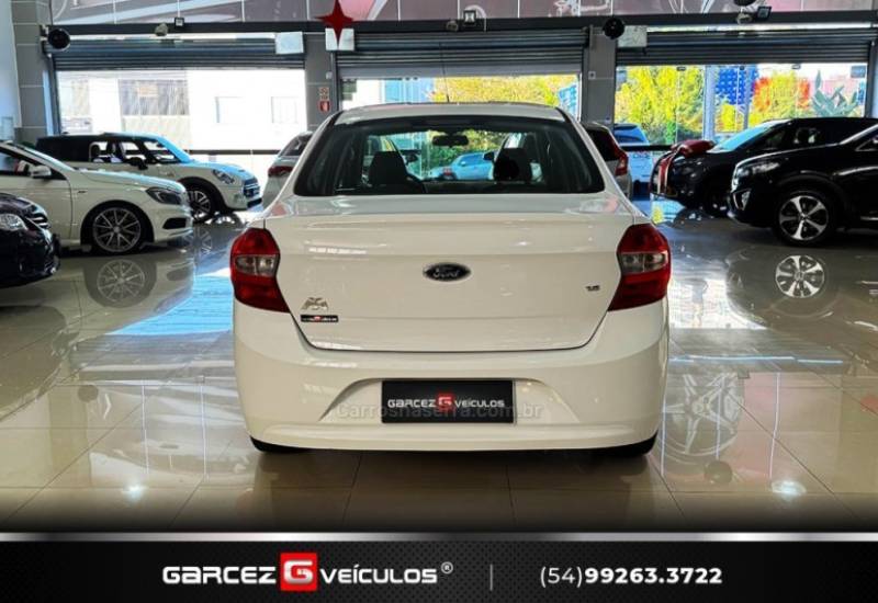 FORD - KA - 2017/2018 - Branca - R$ 47.900,00
