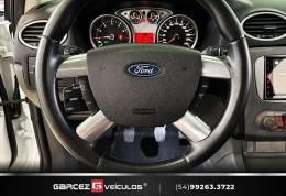FORD - FOCUS - 2013/2013 - Branca - R$ 58.000,00