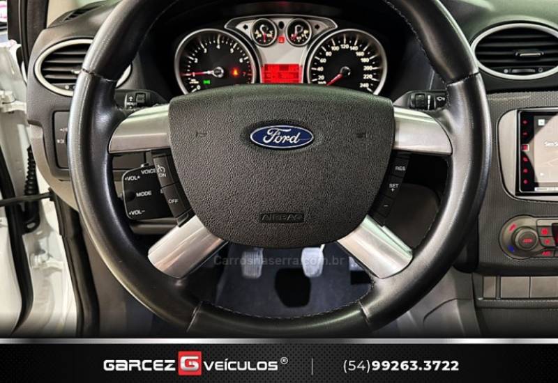 FORD - FOCUS - 2013/2013 - Branca - R$ 58.000,00