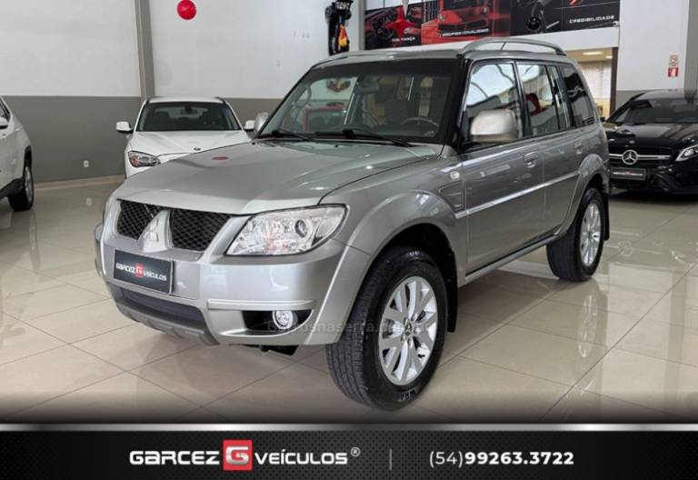 MITSUBISHI - PAJERO TR4 - 2011/2011 - Prata - R$ 66.000,00
