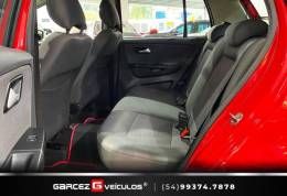 VOLKSWAGEN - FOX - 2010/2011 - Vermelha - R$ 34.900,00