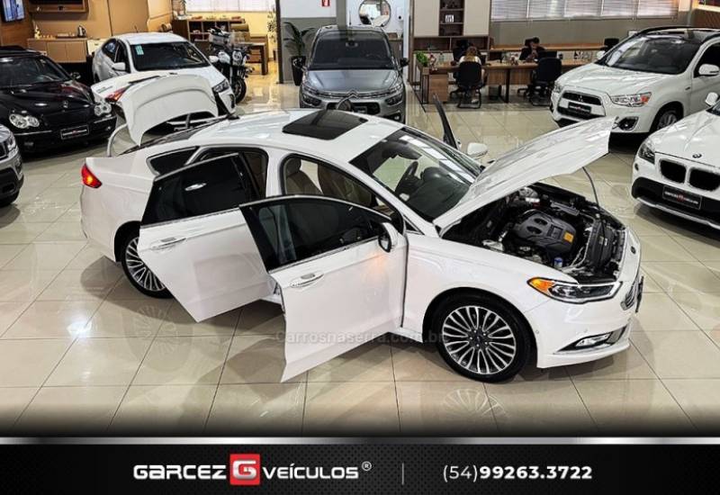 FORD - FUSION - 2016/2017 - Branca - R$ 110.000,00