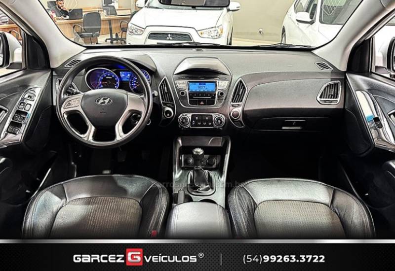 HYUNDAI - IX35 - 2010/2011 - Prata - R$ 57.900,00