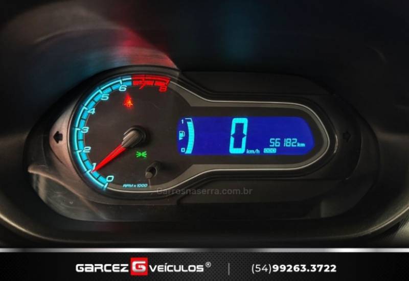 CHEVROLET - ONIX - 2015/2016 - Branca - R$ 55.900,00