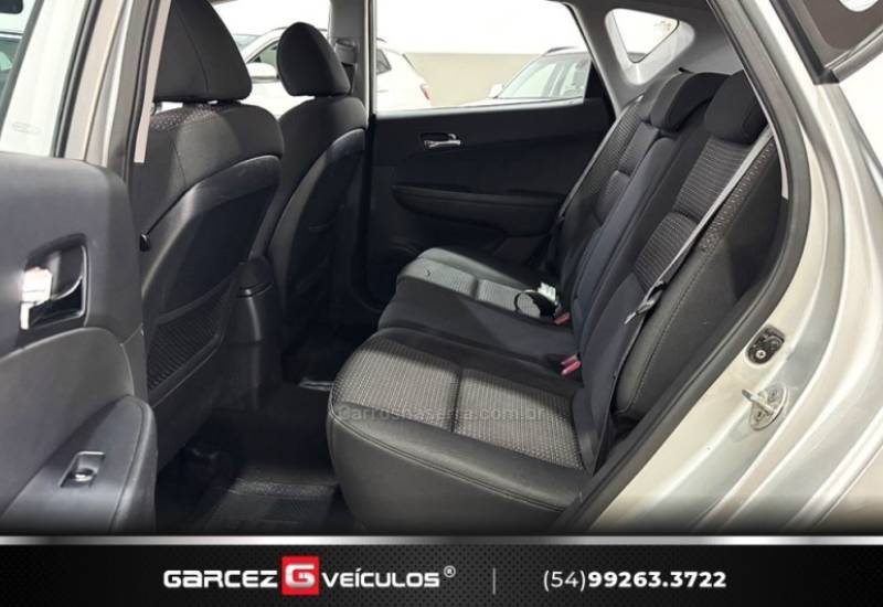 HYUNDAI - I30 - 2010/2011 - Prata - R$ 45.900,00