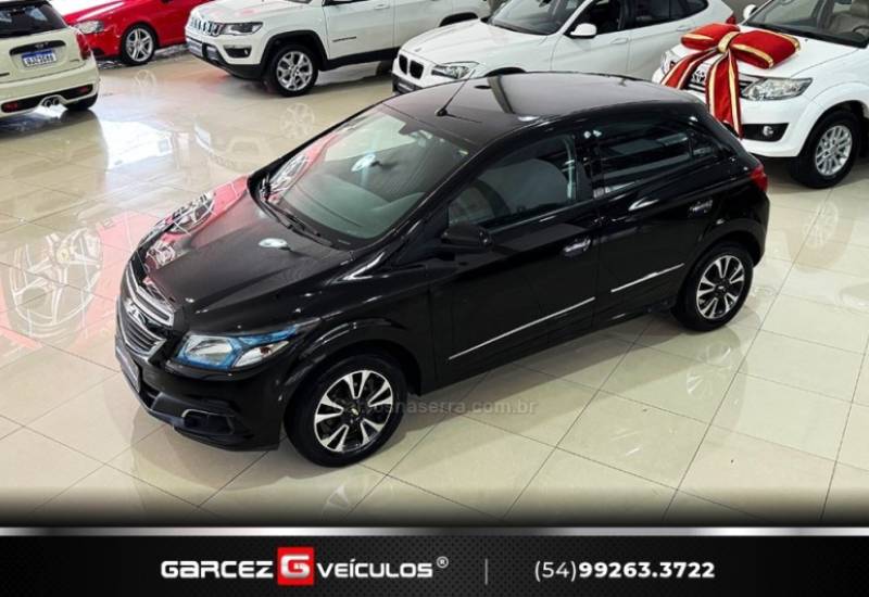 CHEVROLET - ONIX - 2014/2014 - Preta - R$ 51.900,00