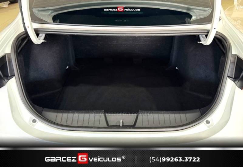 FIAT - CRONOS - 2017/2018 - Branca - R$ 64.900,00