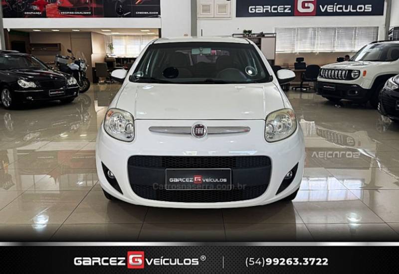 FIAT - PALIO - 2012/2013 - Branca - R$ 33.000,00