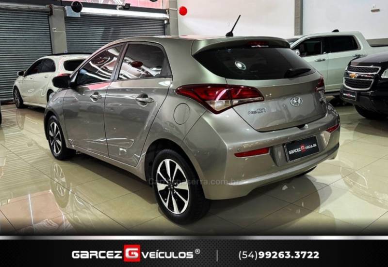 HYUNDAI - HB20 - 2016/2017 - Prata - R$ 66.500,00