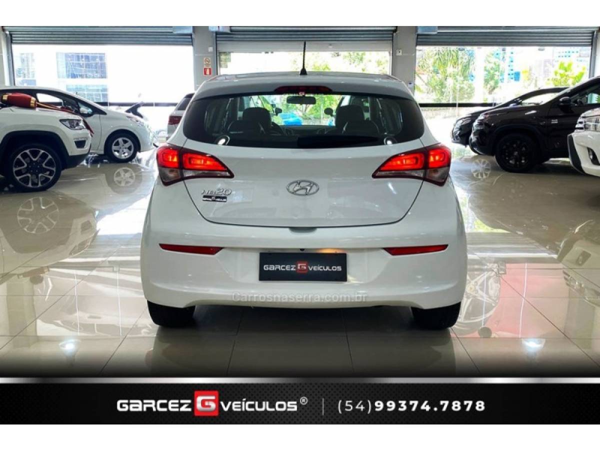 HYUNDAI - HB20 - 2016/2017 - Branca - R$ 53.900,00