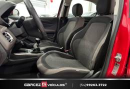 CHEVROLET - PRISMA - 2015/2015 - Vermelha - R$ 51.000,00
