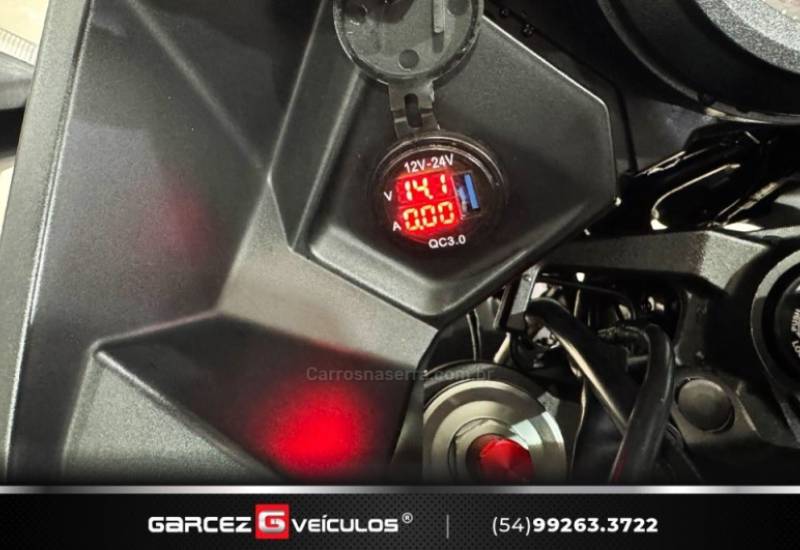 KAWASAKI - VERSYS 1000 - 2012/2013 - Branca - R$ 43.900,00