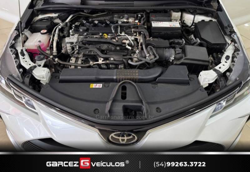 TOYOTA - COROLLA - 2022/2023 - Branca - R$ 136.000,00