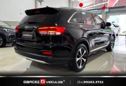 KIA MOTORS - SORENTO - 2015/2016 - Preta - R$ 119.900,00