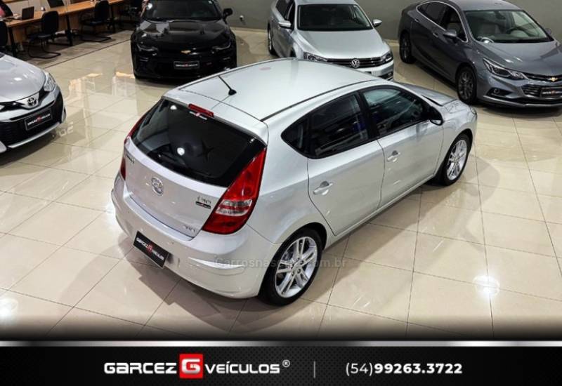 HYUNDAI - I30 - 2010/2011 - Prata - R$ 45.900,00