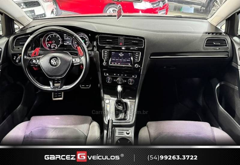 VOLKSWAGEN - GOLF - 2014/2015 - Branca - R$ 83.900,00